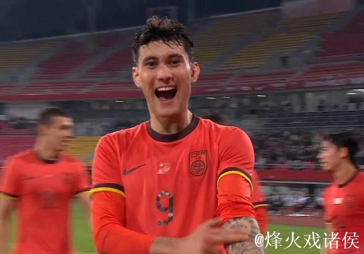 拜合拉木梅开二度 熊猫杯中国U22男足两球完胜 拜合拉木梅开二度 熊猫杯中国U22男足两球完胜